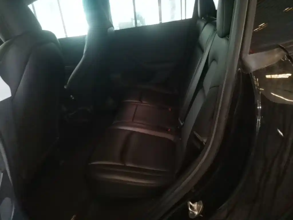 Фото 17 - Tesla Model Y
