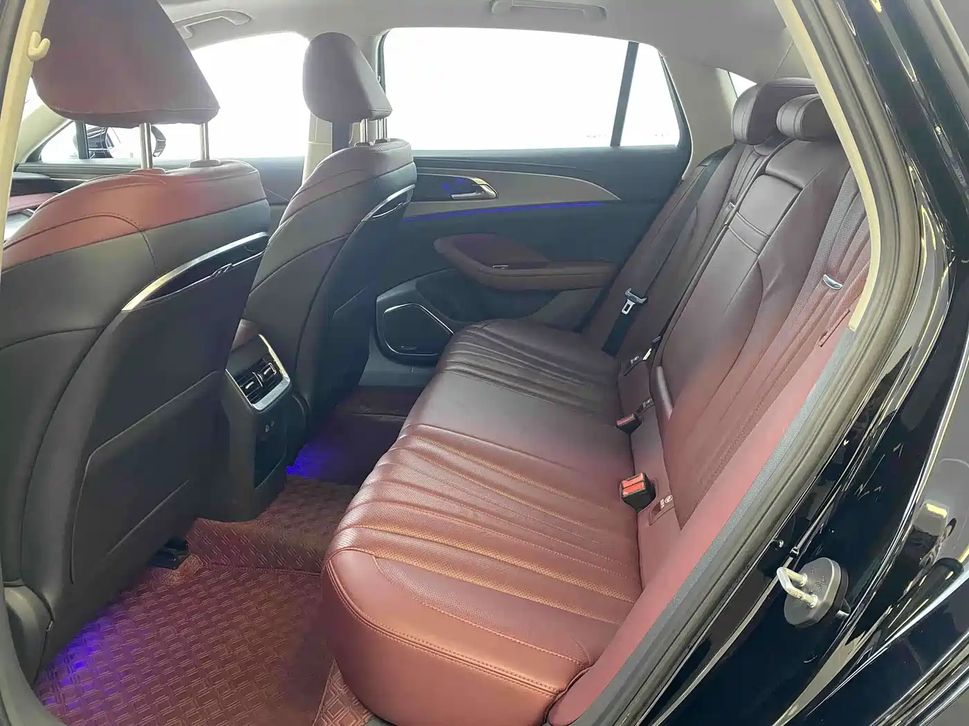 Hongqi H5 2023 2.0T Auto Smart Connect Flag Comfort фото 4