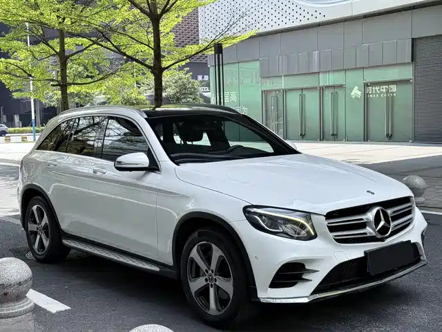 MERCEDES-BENZ GLC