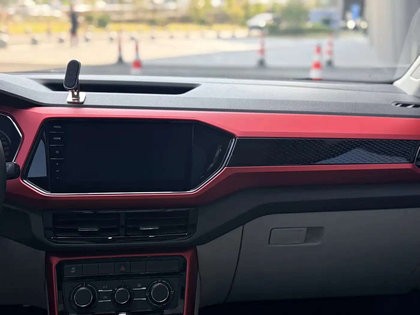 Photo 16 - Volkswagen T-Cross