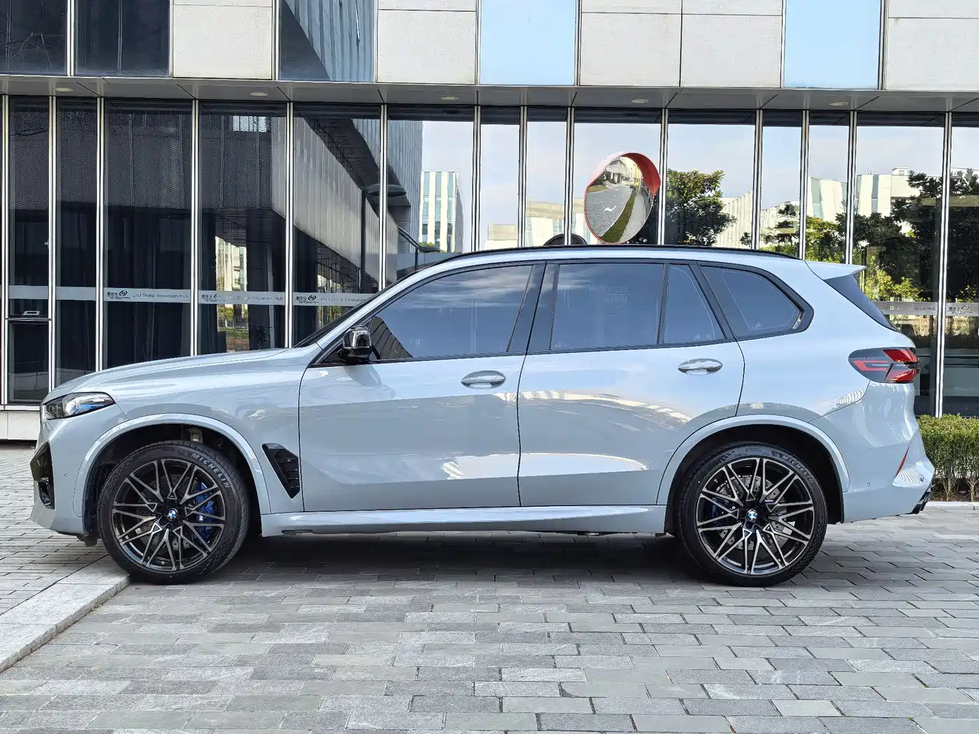BMW X5 M 2023 Model X5 M Thunder Edition фото 6