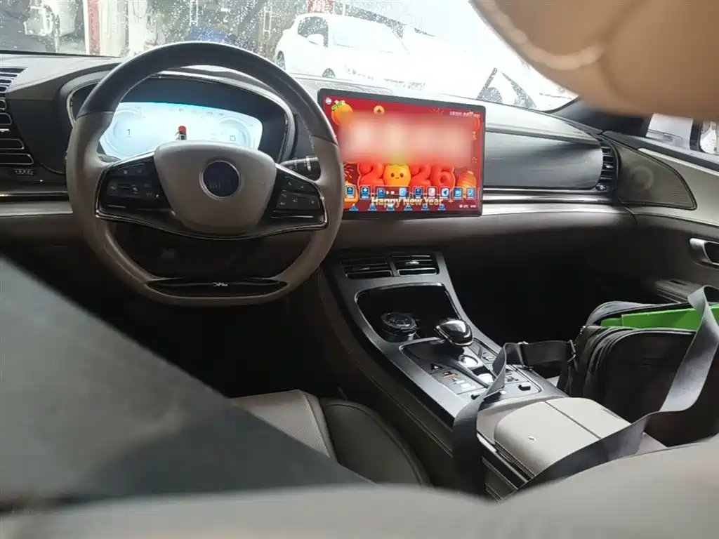 BYD Han 2022 DM-i 121KM Premium фото 10