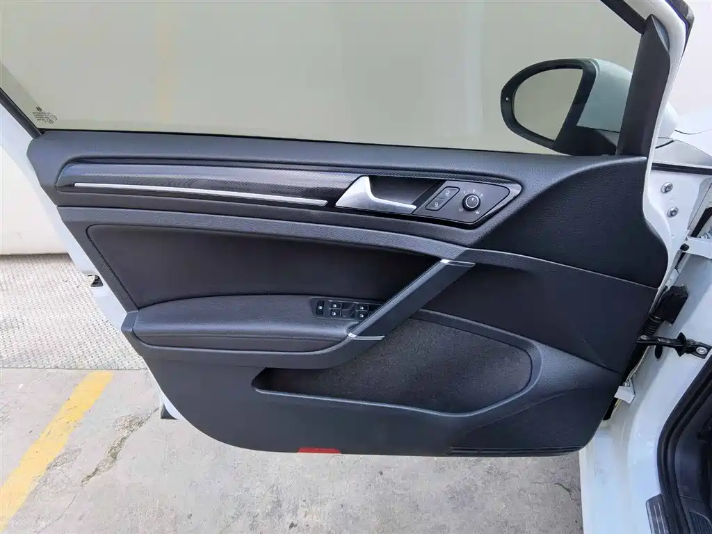 Volkswagen Golf 2015 1.4TSI Automatic Flagship фото 12