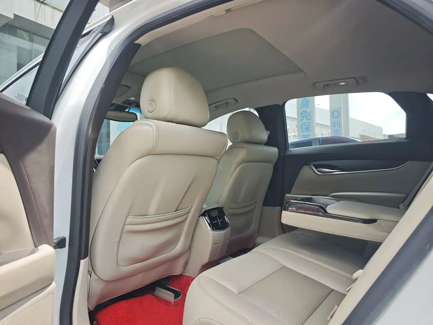 Photo 14 - Cadillac XTS