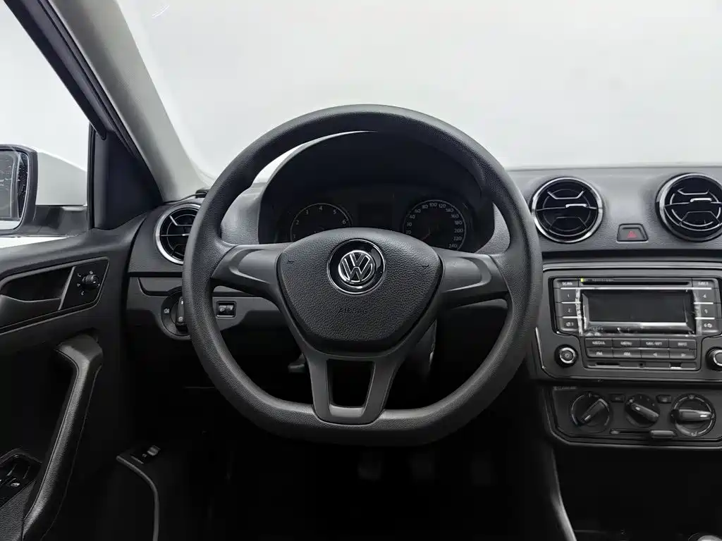 Фото 11 - Volkswagen Jetta