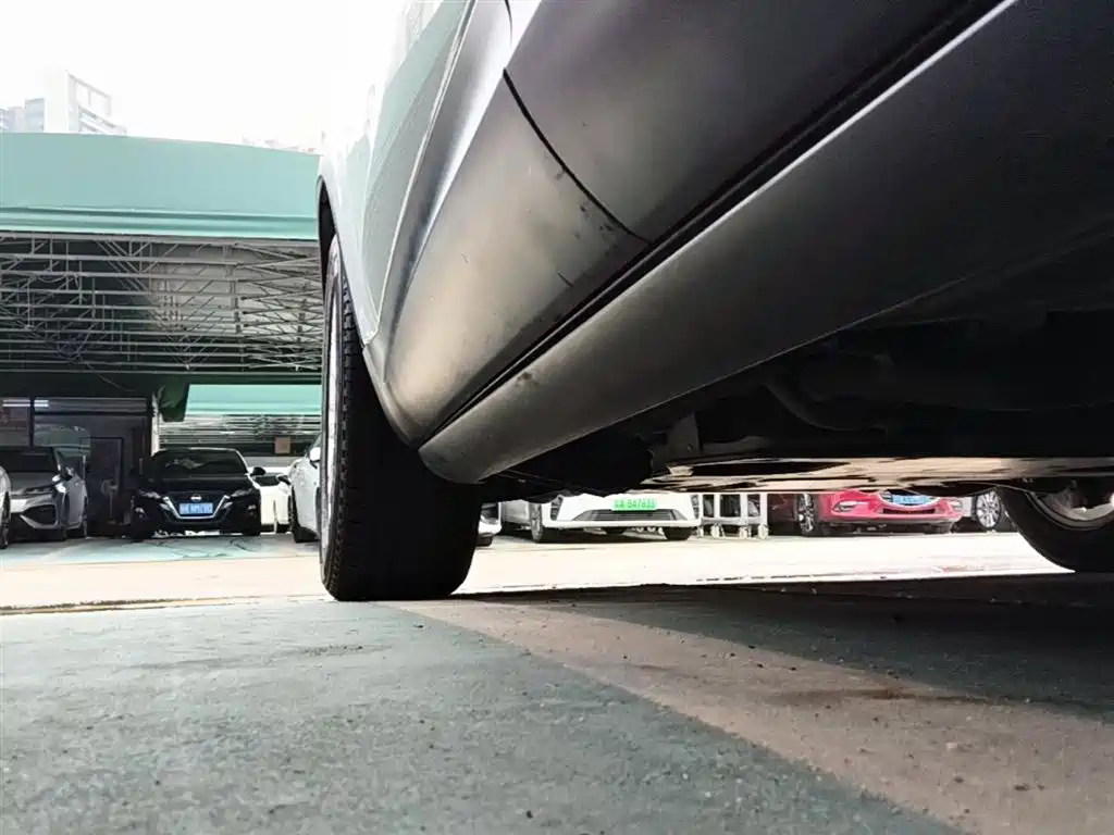 Land Rover Discovery 2017 3.0 SC V6 HSE фото 22