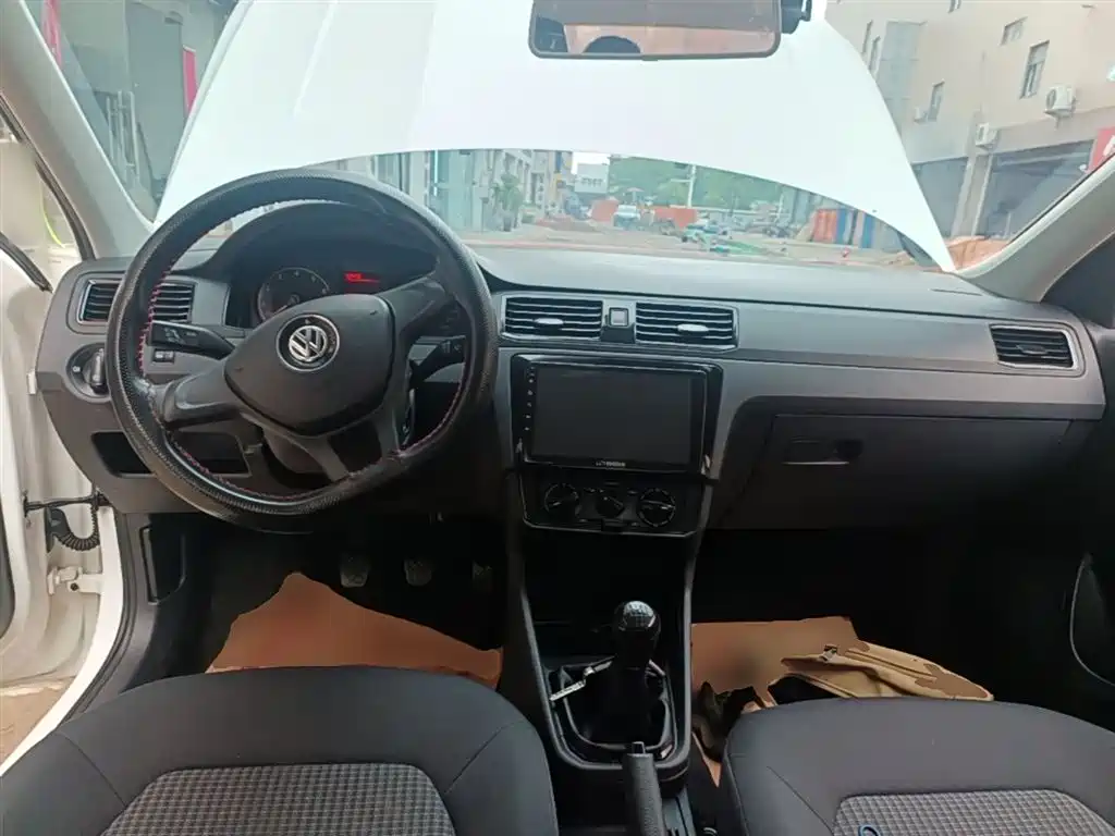 Volkswagen Santana 2016 1.6L Manual Trend Edition фото 10