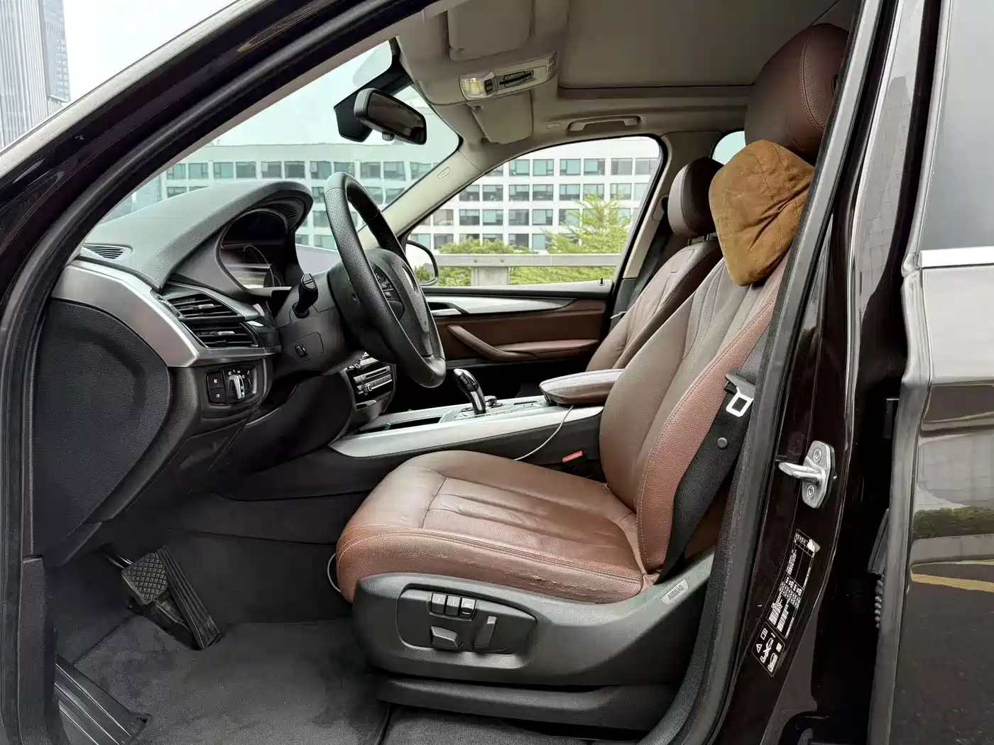 Photo 21 - BMW X5 (Import)
