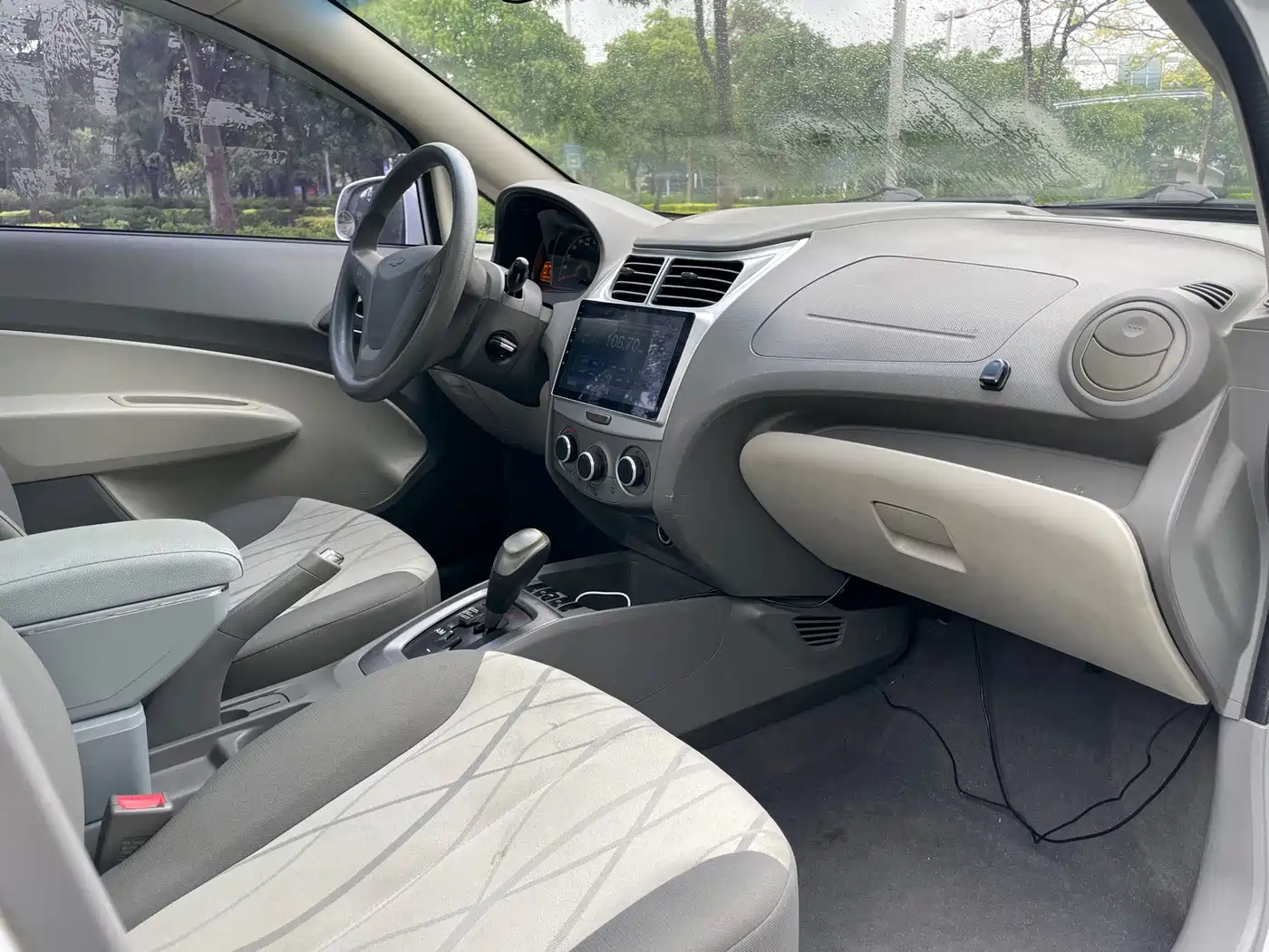 Chevrolet Sail 2014 2011 Sedan 1.4L AMT Happiness Edition