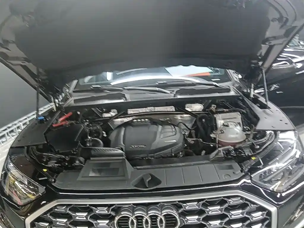 AUDI Q5L SPORTBACK