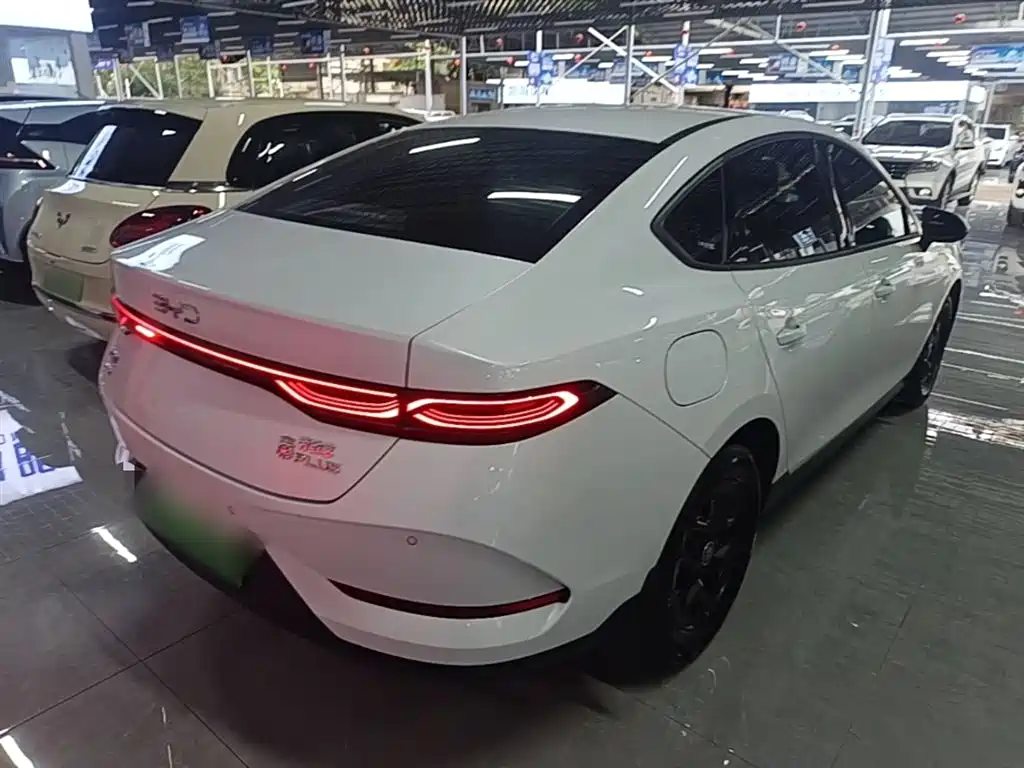 BYD Qin PLUS 2025 DM-i Smart Drive 55KM Leader фото 7