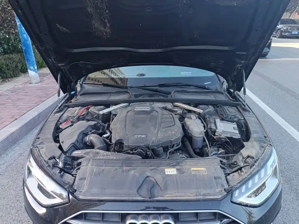 Фото 11 - Audi A4L