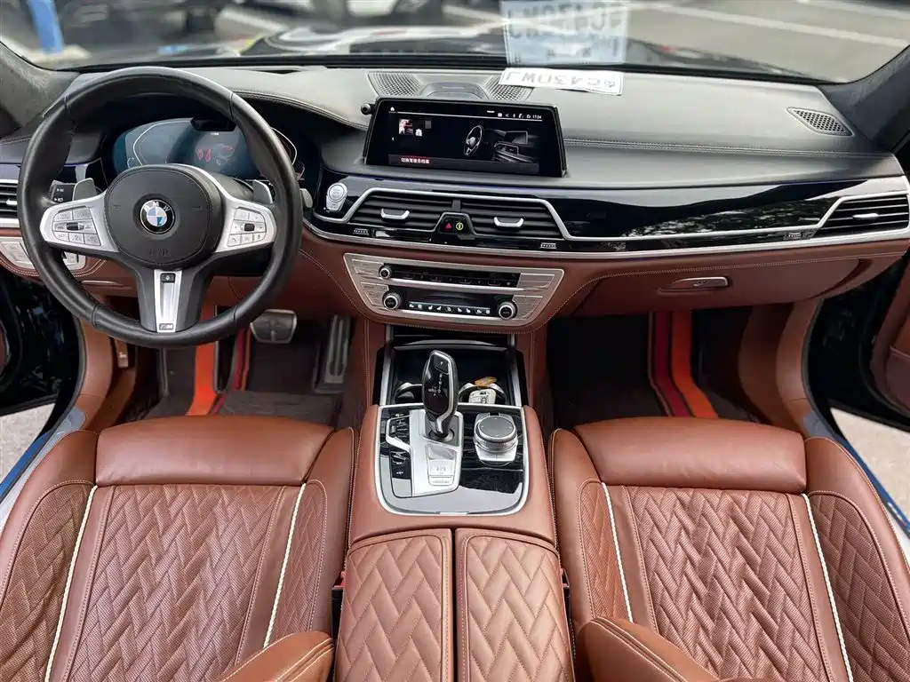 BMW 7-SERIES