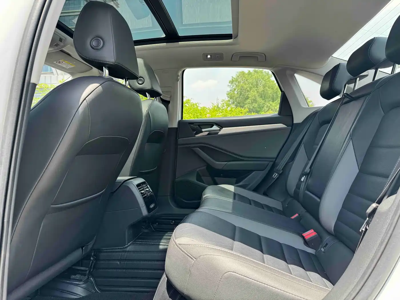 Volkswagen Sagitar 2021 280TSI DSG Comfort Smart Connect Edition фото 5