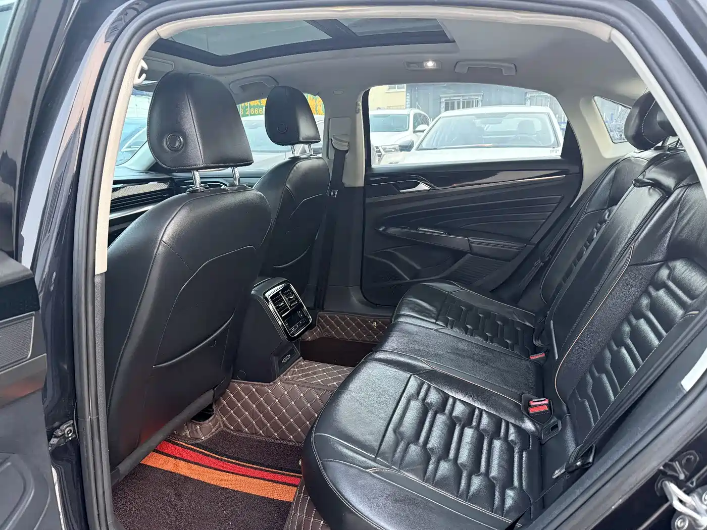 Volkswagen Passat 2019 330TSI Elite Version China VI фото 5