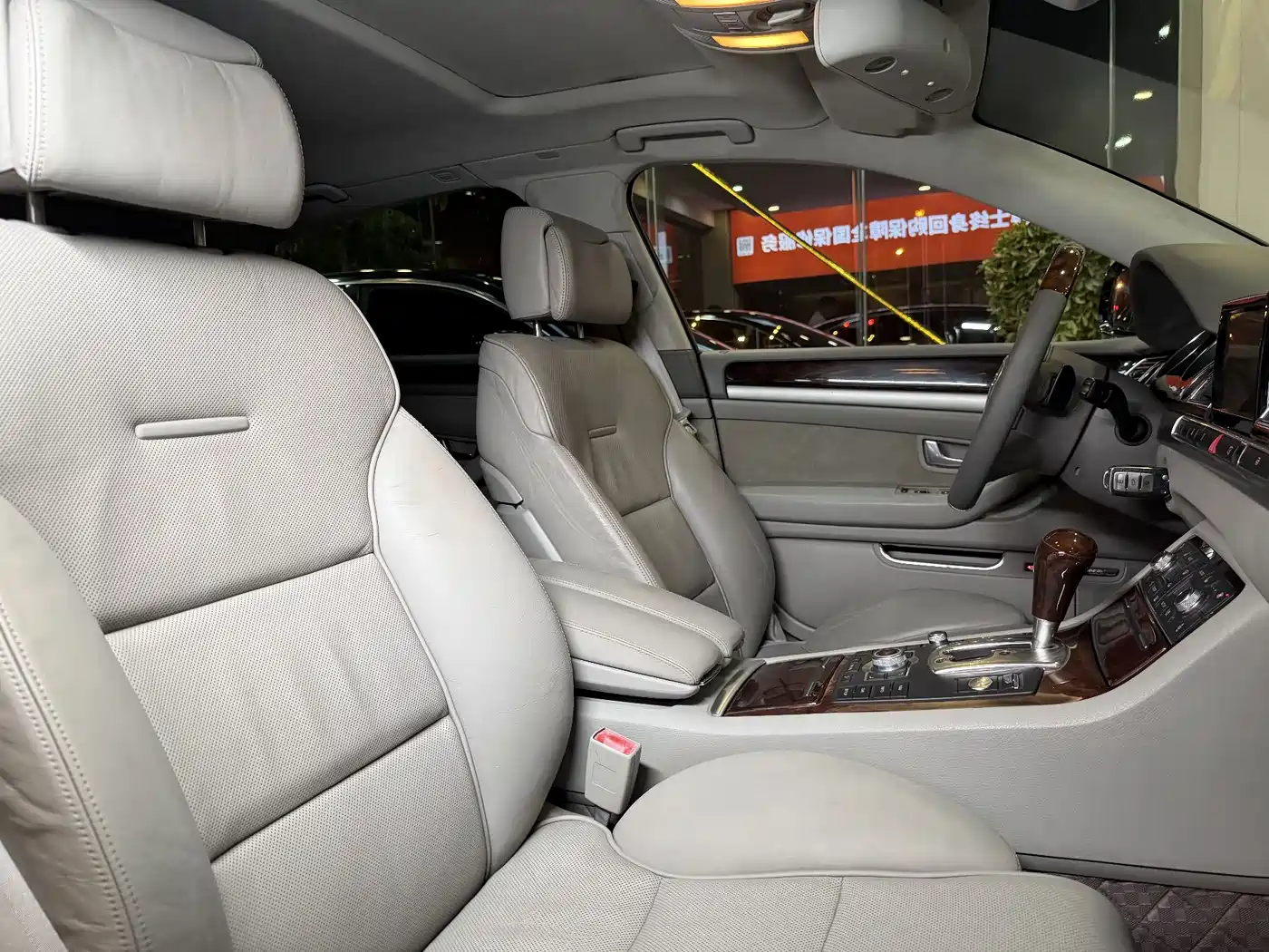 Audi A8 2008 A8L 3.2 FSI Luxury фото 14