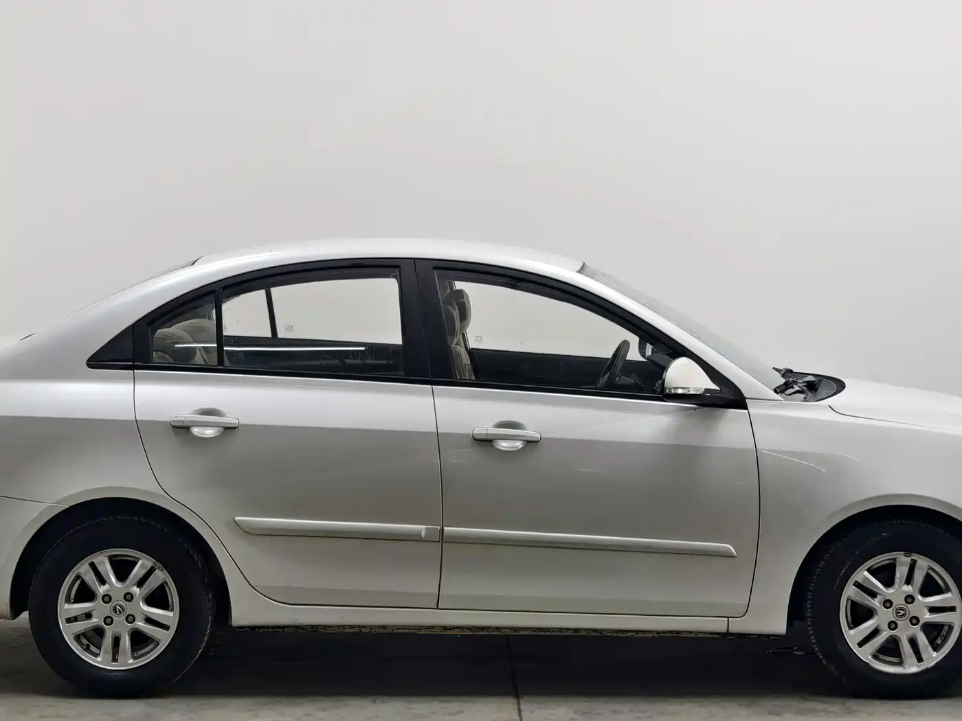 Changan Yuexiang V5 2014 2012 1.5L Manual Dream Edition