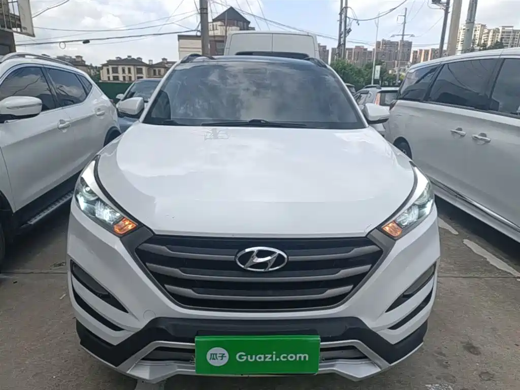 Hyundai Tucson 2015 1.6T Dual Clutch 2WD Smart фото 3