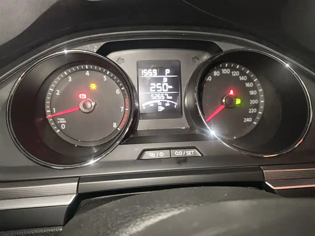 Volkswagen Bora 2018 1.5L Automatic Fashion фото 12