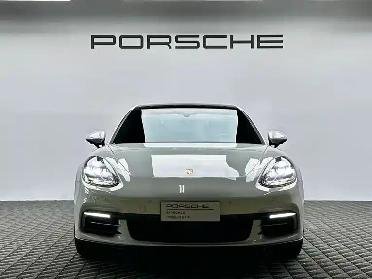 Porsche Panamera 2017 Panamera 4 Executive Long Wheelbase 3.0T фото 2