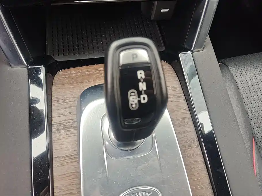 LAND ROVER DISCOVER SPORTS