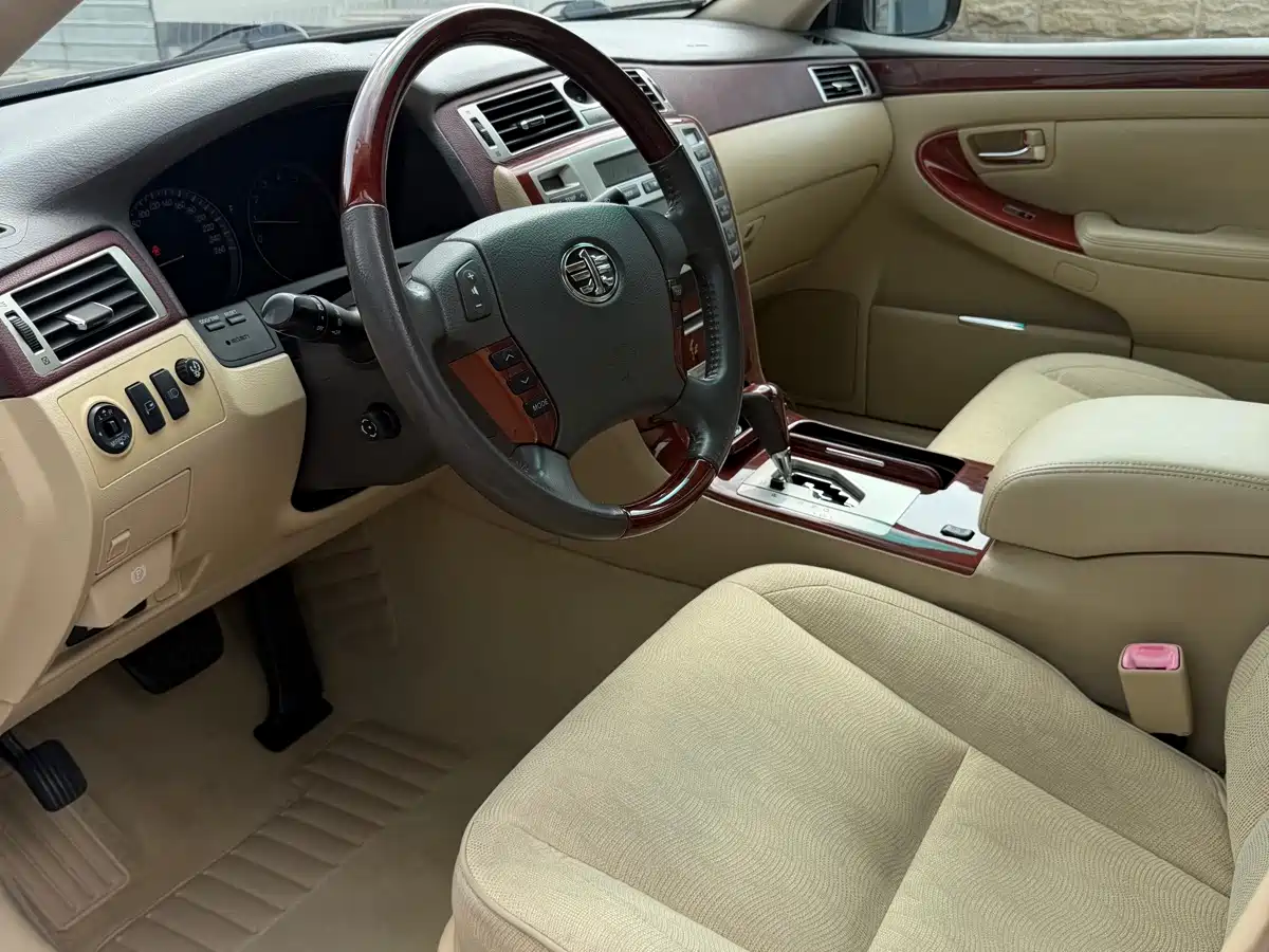 Hongqi Hongqi盛世 2009 2009 3.0L Luxury
