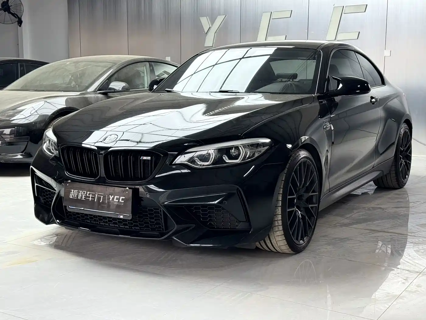 Фото 1 - BMW M2