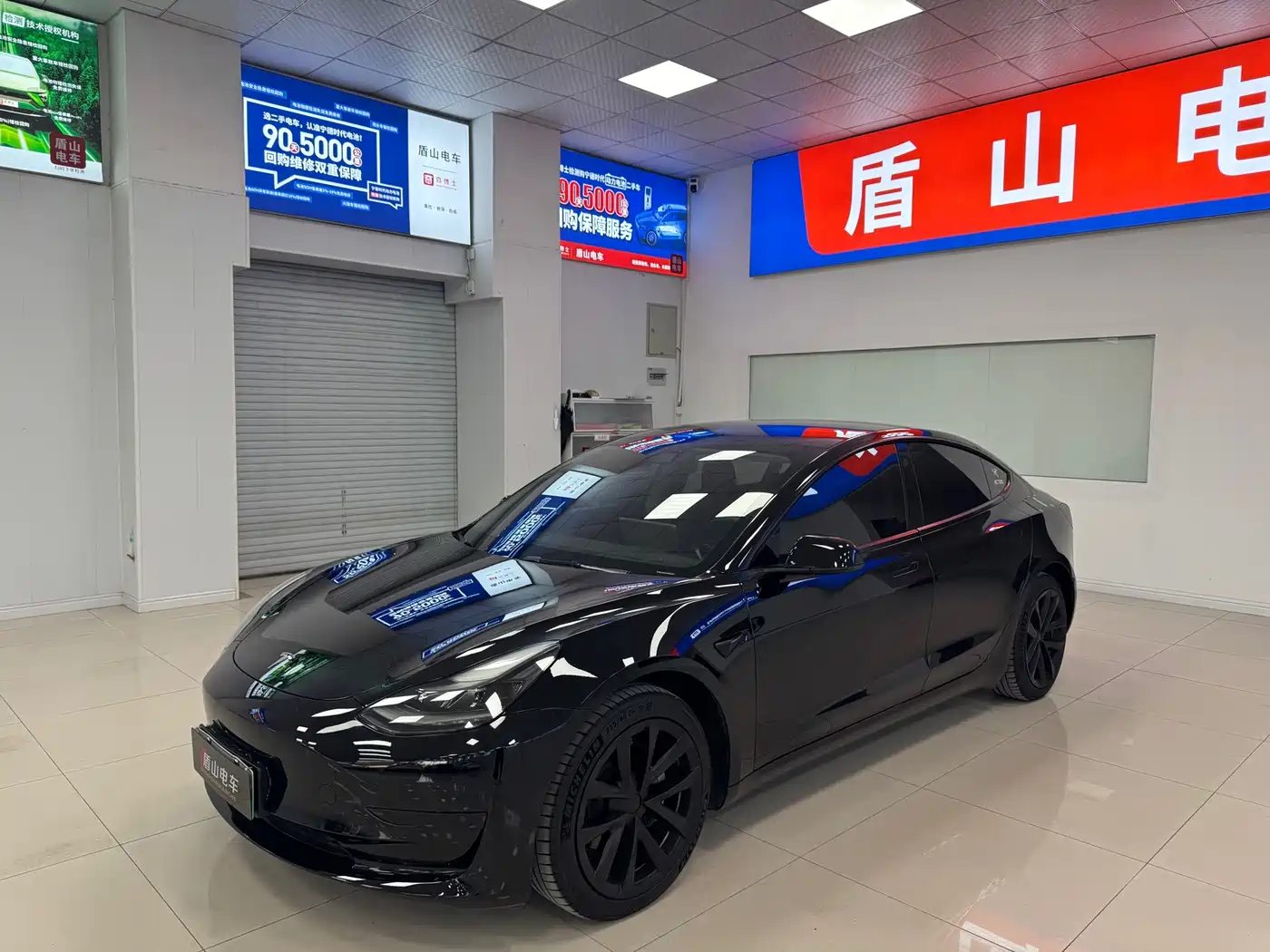 Tesla Model 3 (Import) 2019 2019 Long Range All-Wheel Drive Edition
