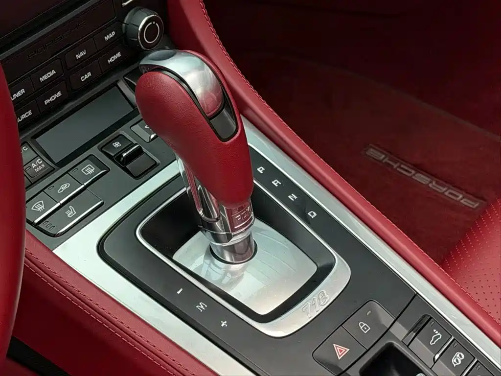 Porsche 718 2020 Boxster 2.0T фото 12
