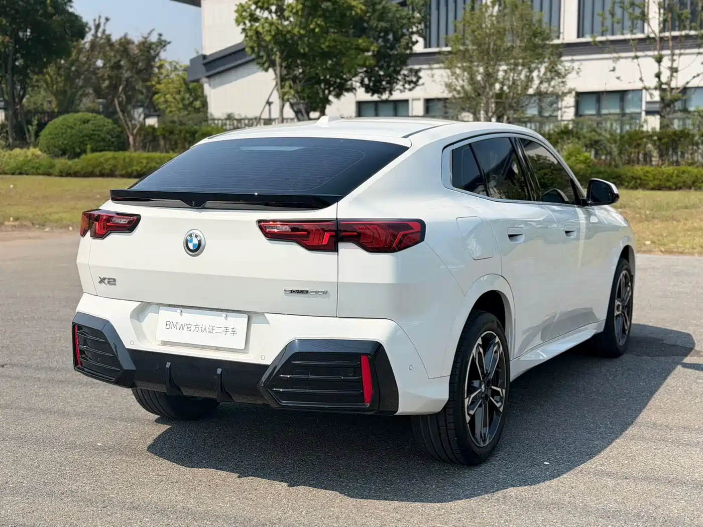 2025 BMW X2 (Import)