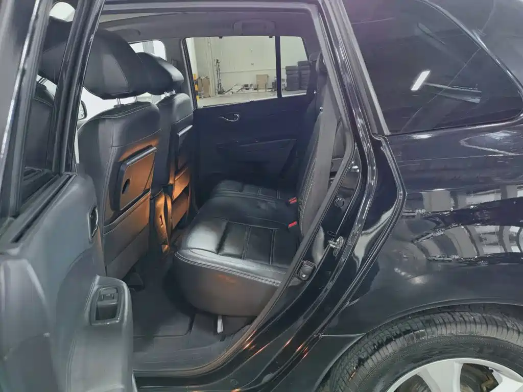 Renault Koleos (Import) 2012 2012 2.5L 4WD Comfort Navigation Edition