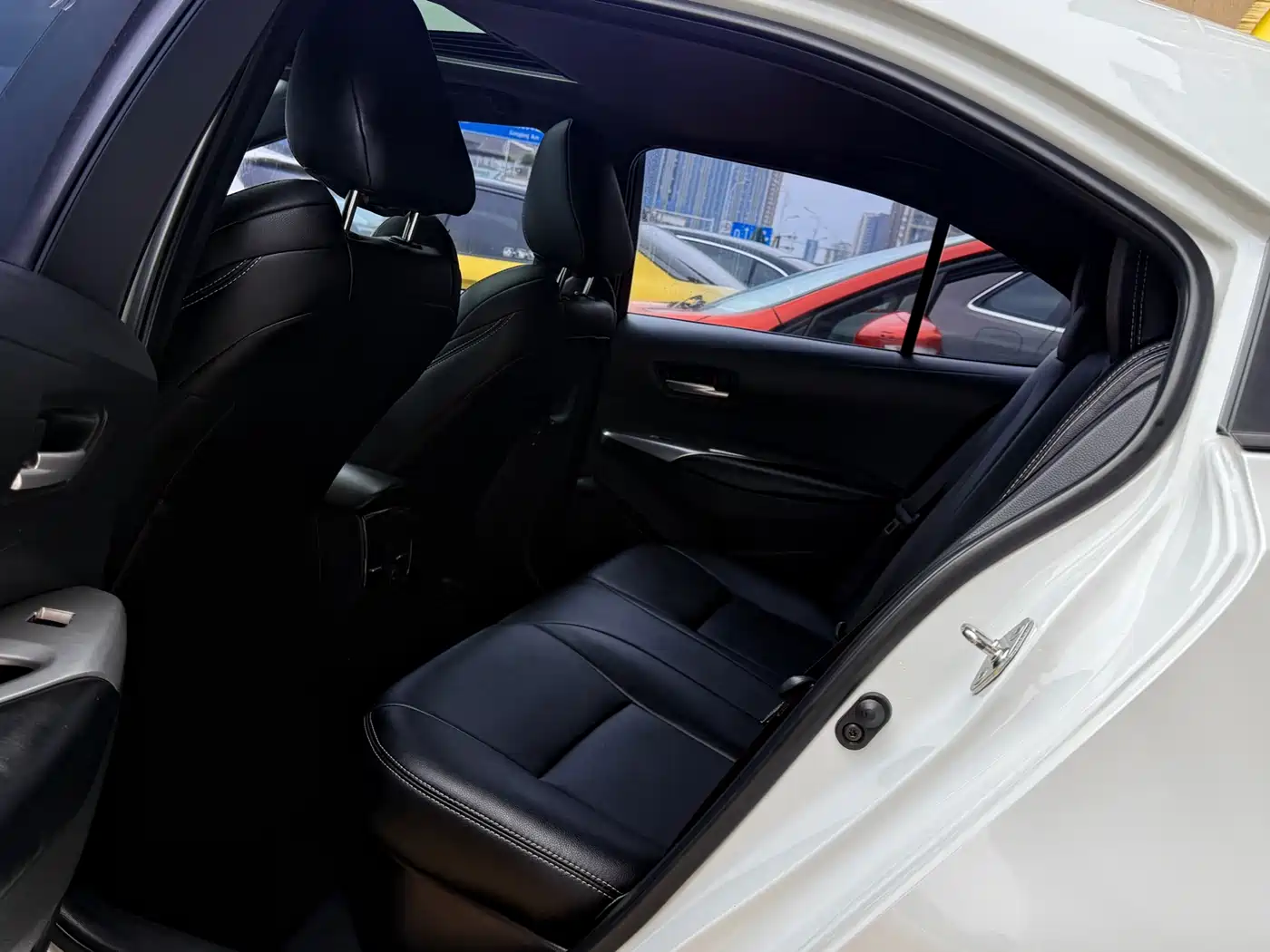 Toyota Levin 2022 Dual Engine 1.8H E-CVT Luxury Edition фото 13