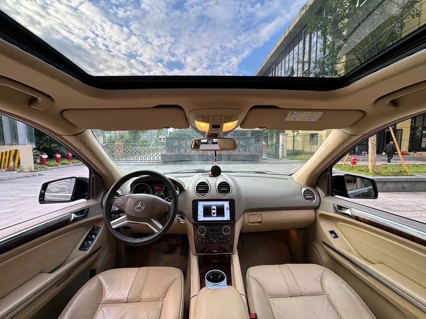 Mercedes-Benz M-Class 2010 ML 350 4MATIC Luxury фото 8