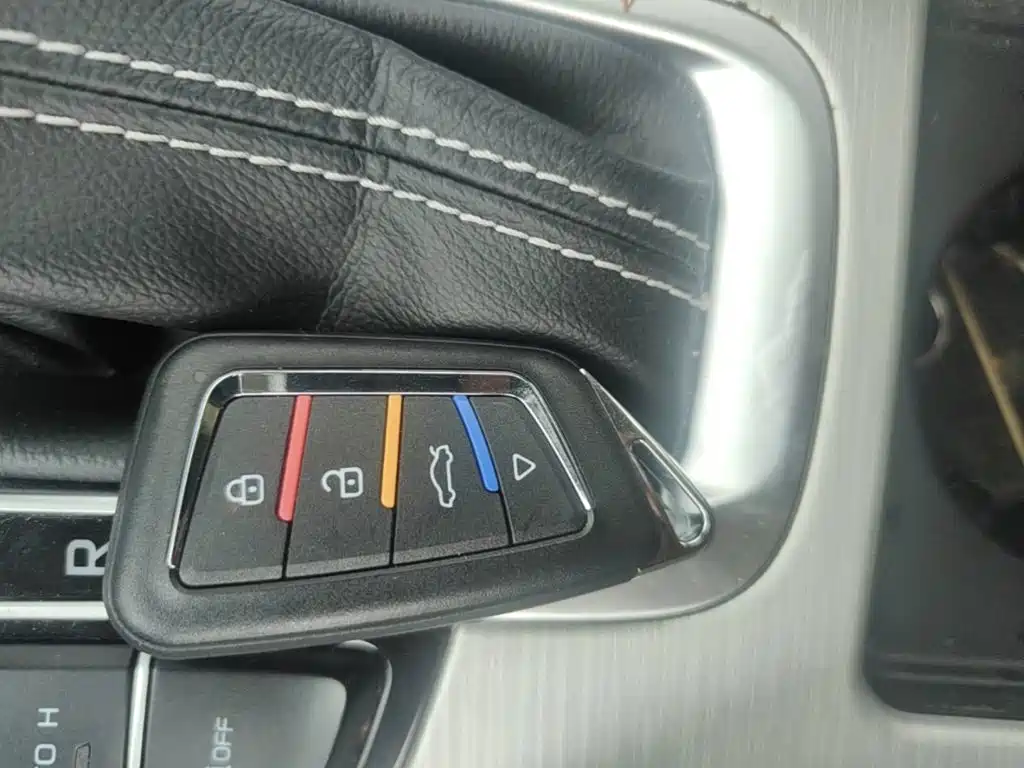 Фото 9 - Geely Boyue