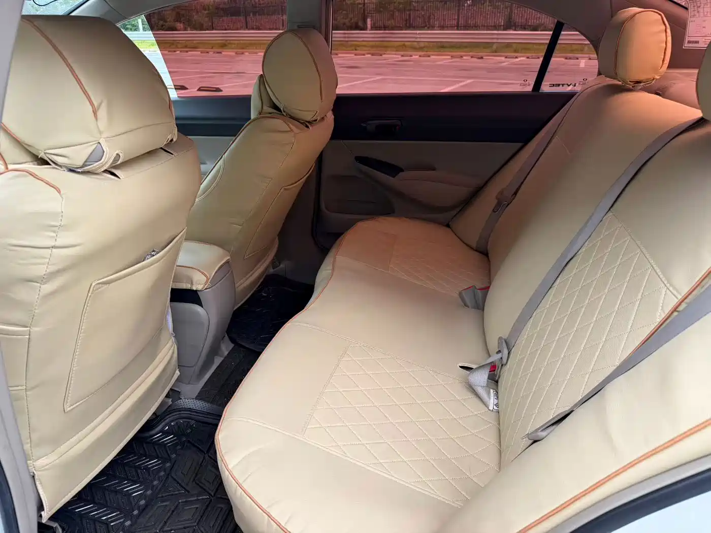 CIIMO CIIMO 2013 2012 1.8L Automatic