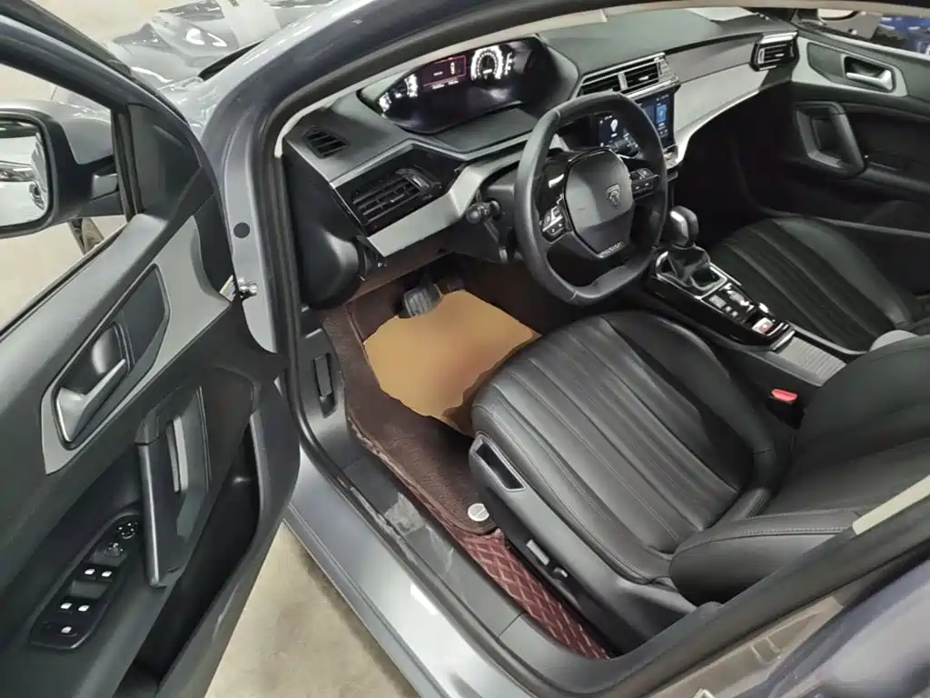 Peugeot 408 2025 2022 1.6T Light Chaser Edition