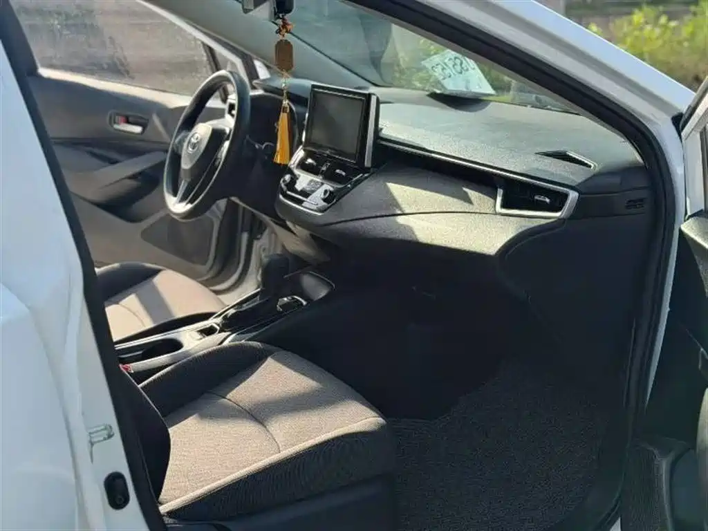 Toyota Corolla 2019 1.2T S-CVT GL-i Elite Edition фото 4
