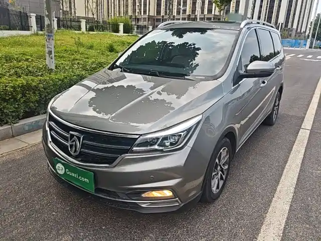  Baojun Baojun 730 2017 1.5T DCT Flagship 7-seater China V