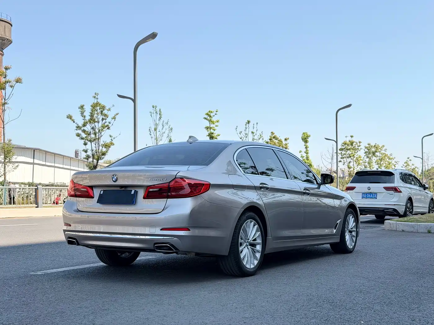 BMW 5 Series 2018 525Li Luxury Package фото 16