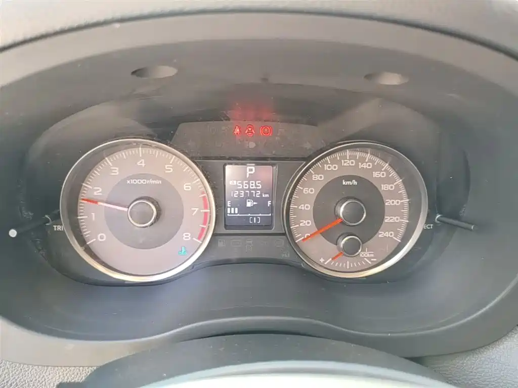 Subaru Forester 2013 2.0i Automatic Luxury Edition фото 8
