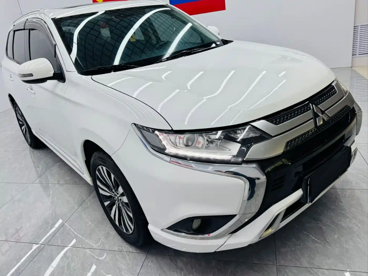 Mitsubishi Outlander 2021 2.0L FWD Comfort Edition 5-seater фото 3