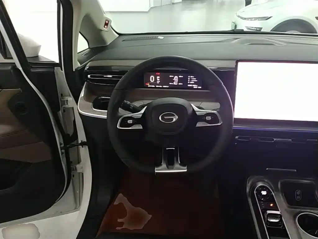 GAC Trumpchi Trumpchi E8 NEV 2024 Model 150km MAX фото 11