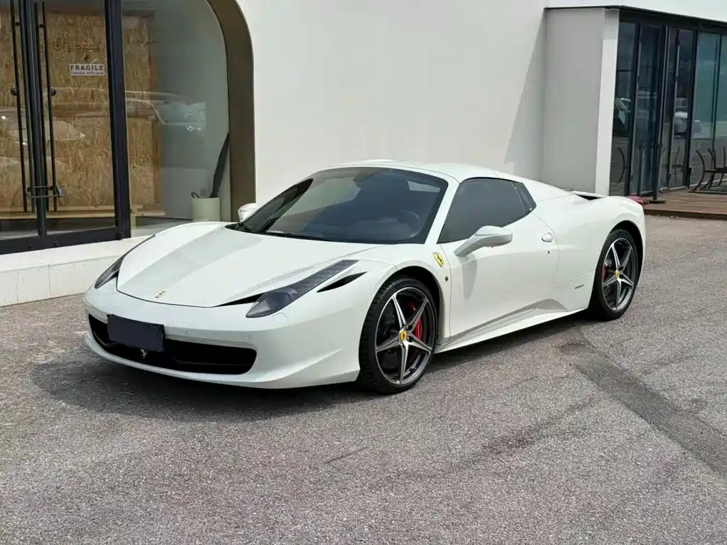Ferrari 458 2015 2013 4.5L Spider