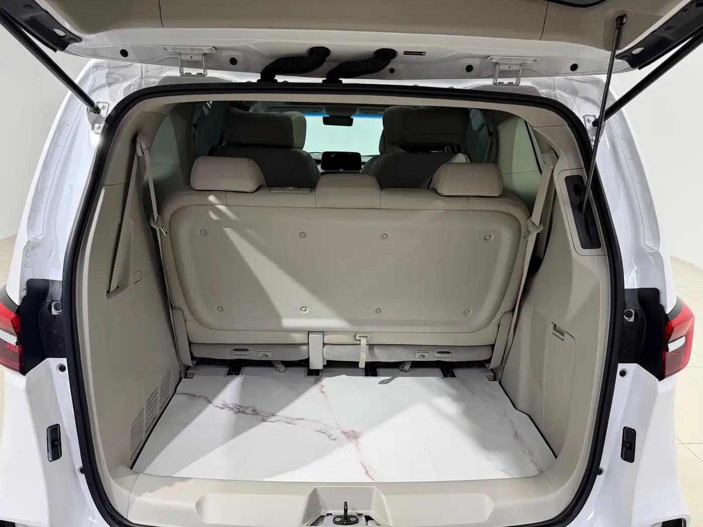 Photo 15 - Buick GL8