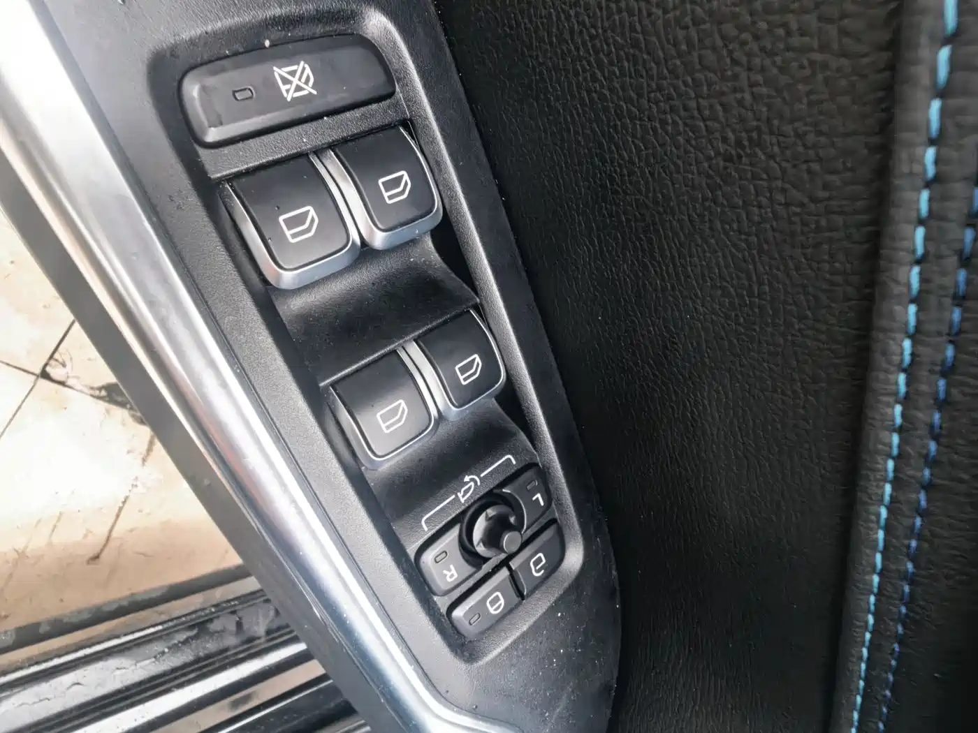 Lynk & Co 03 New Energy 2020 1.5T PHEV Pro фото 35