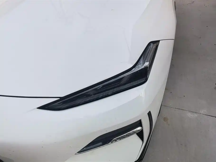 GEELY GALAXY GALAXY E8