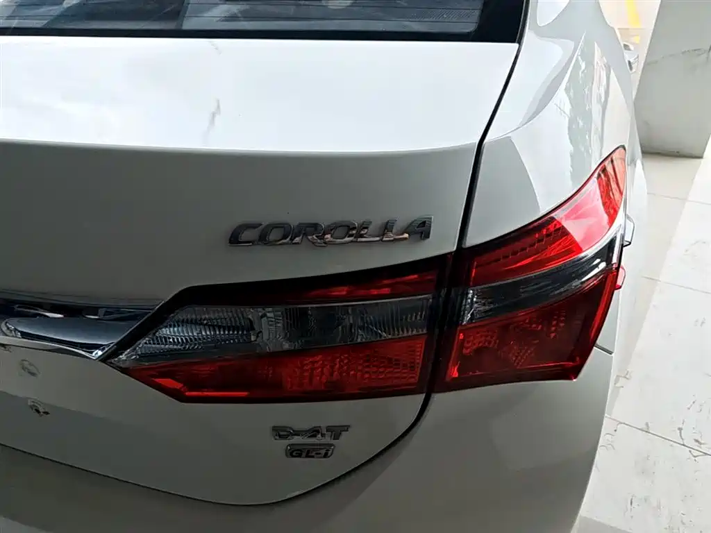 Toyota Corolla 2017 Facelift 1.2T S-CVT GL-i фото 8