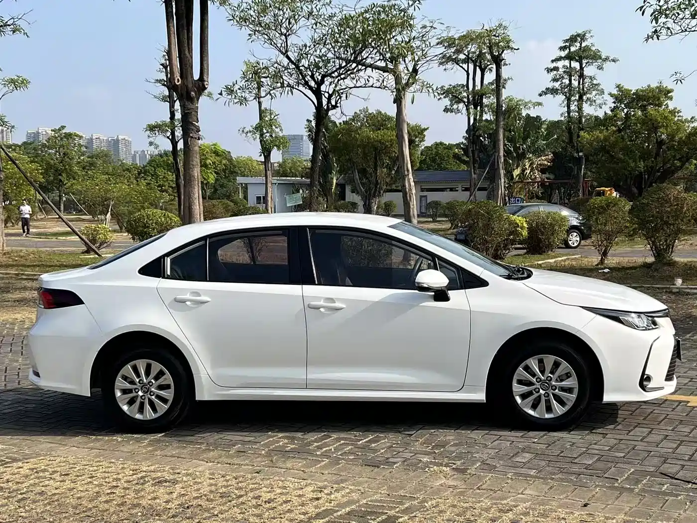 Toyota Corolla 2021 1.2T S-CVT Pioneer PLUS Edition фото 4