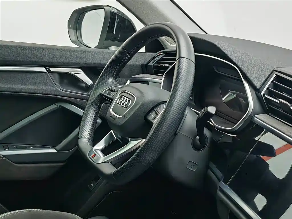 Audi Q3 Sportback 2020 40 TFSI Fashion фото 22
