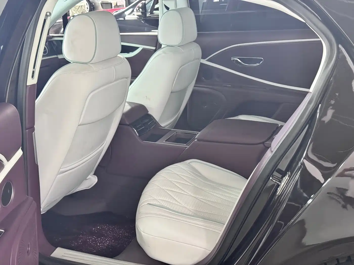 Bentley Flying Spur 2011 2010 6.0T 4-seater Version